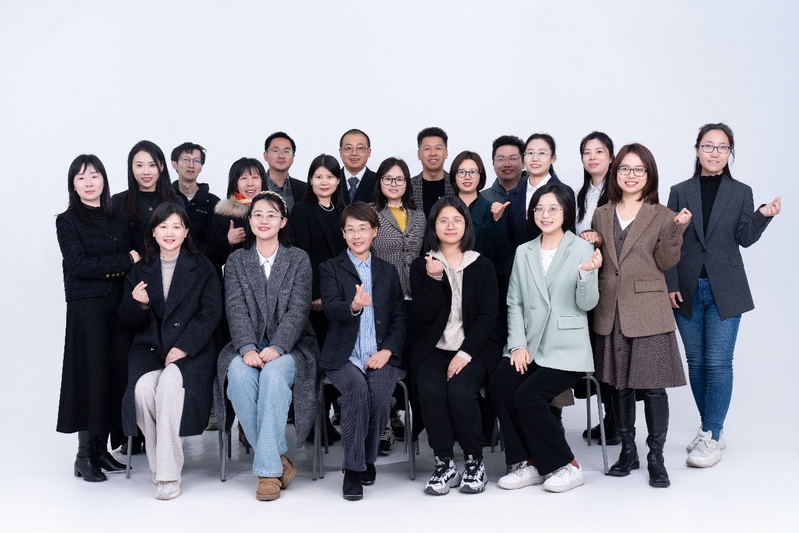 以生为本 尽显担当 : 语言文...